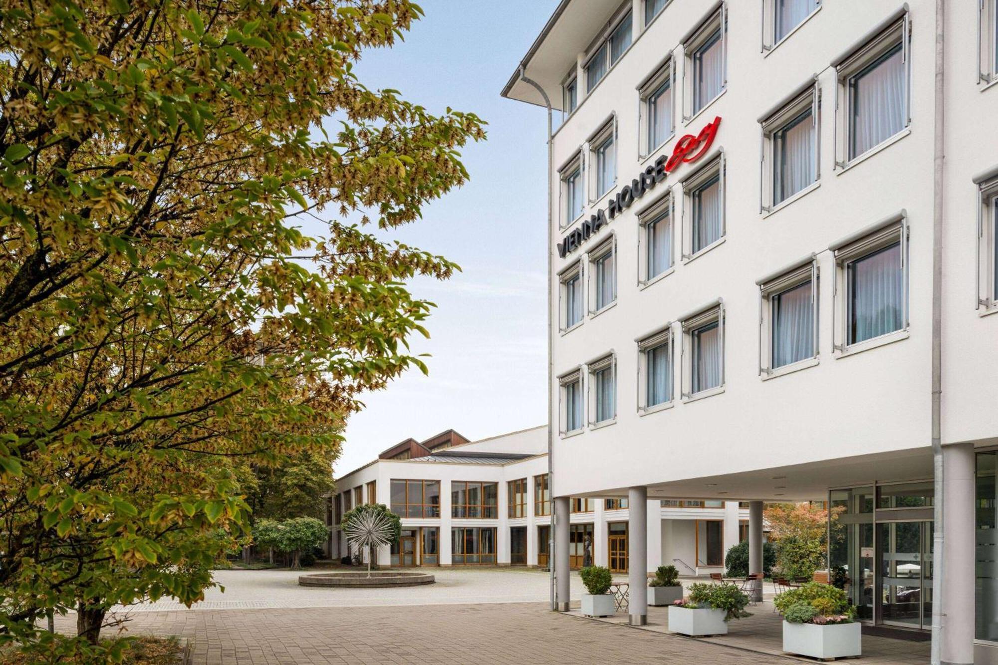 Vienna House Easy By Wyndham Guenzburg Hotell Eksteriør bilde