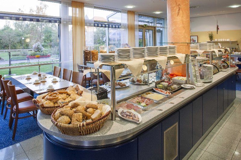 Vienna House Easy By Wyndham Guenzburg Hotell Eksteriør bilde
