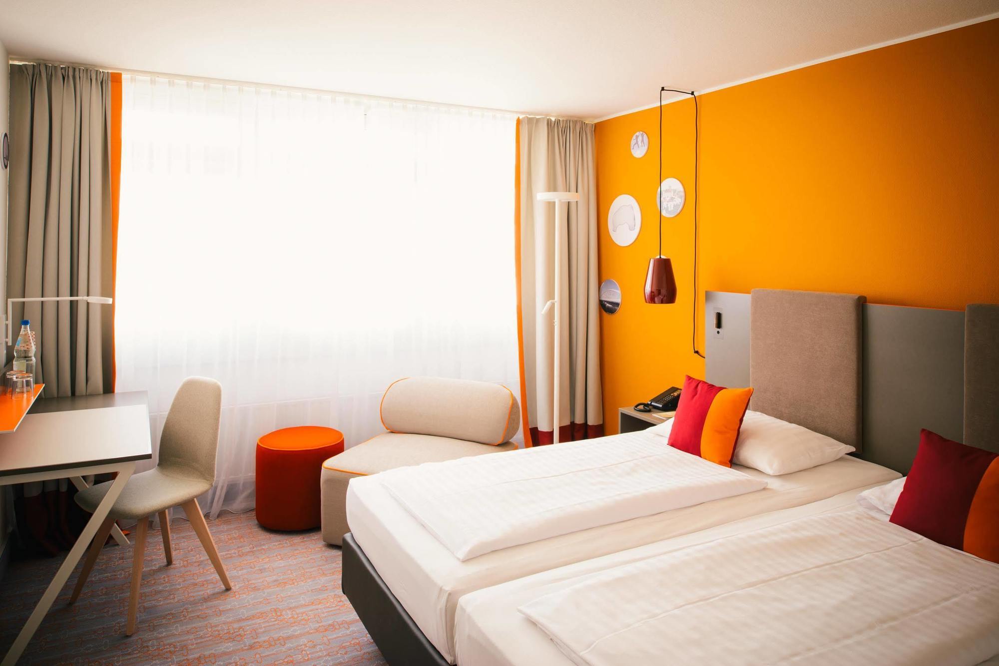 Vienna House Easy By Wyndham Guenzburg Hotell Eksteriør bilde
